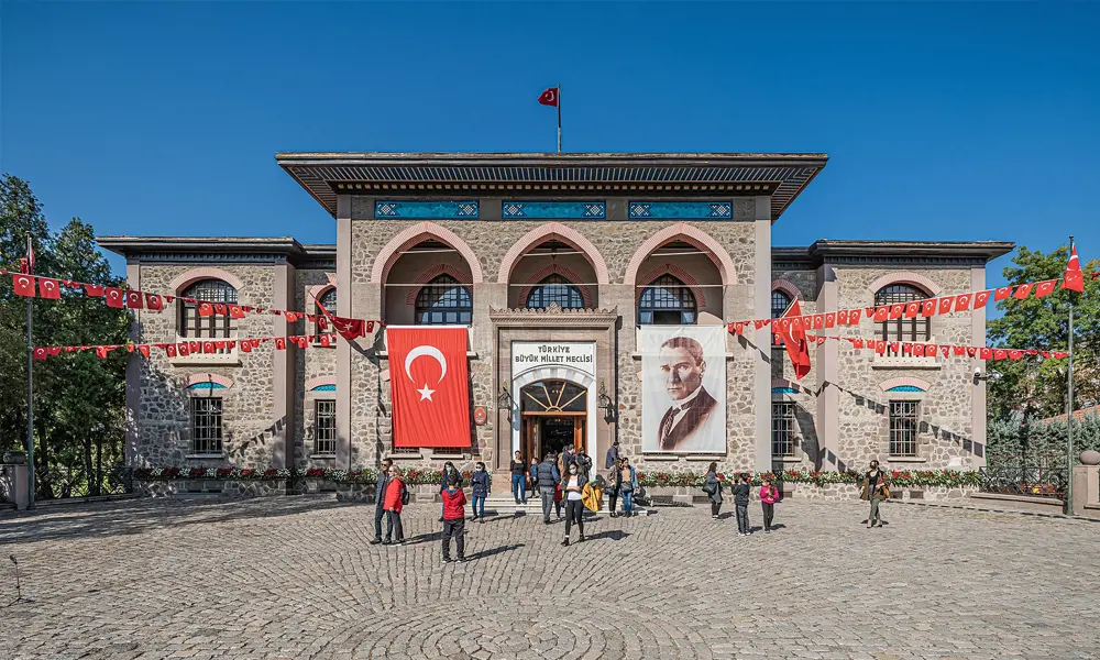 Tarihi Binalarda Gurur Projemiz Temizlik ve Koruma